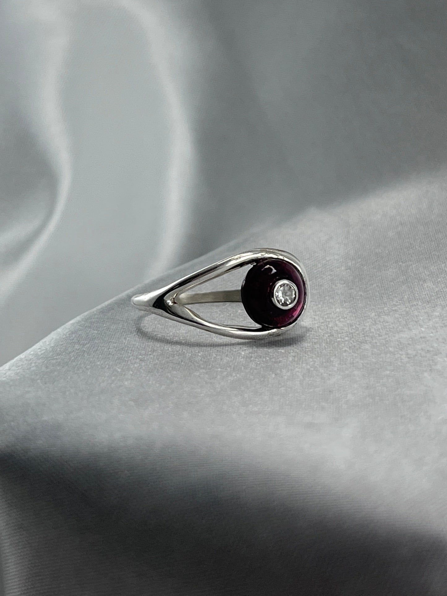 Tally Ho Saddle Ring - Size US 9