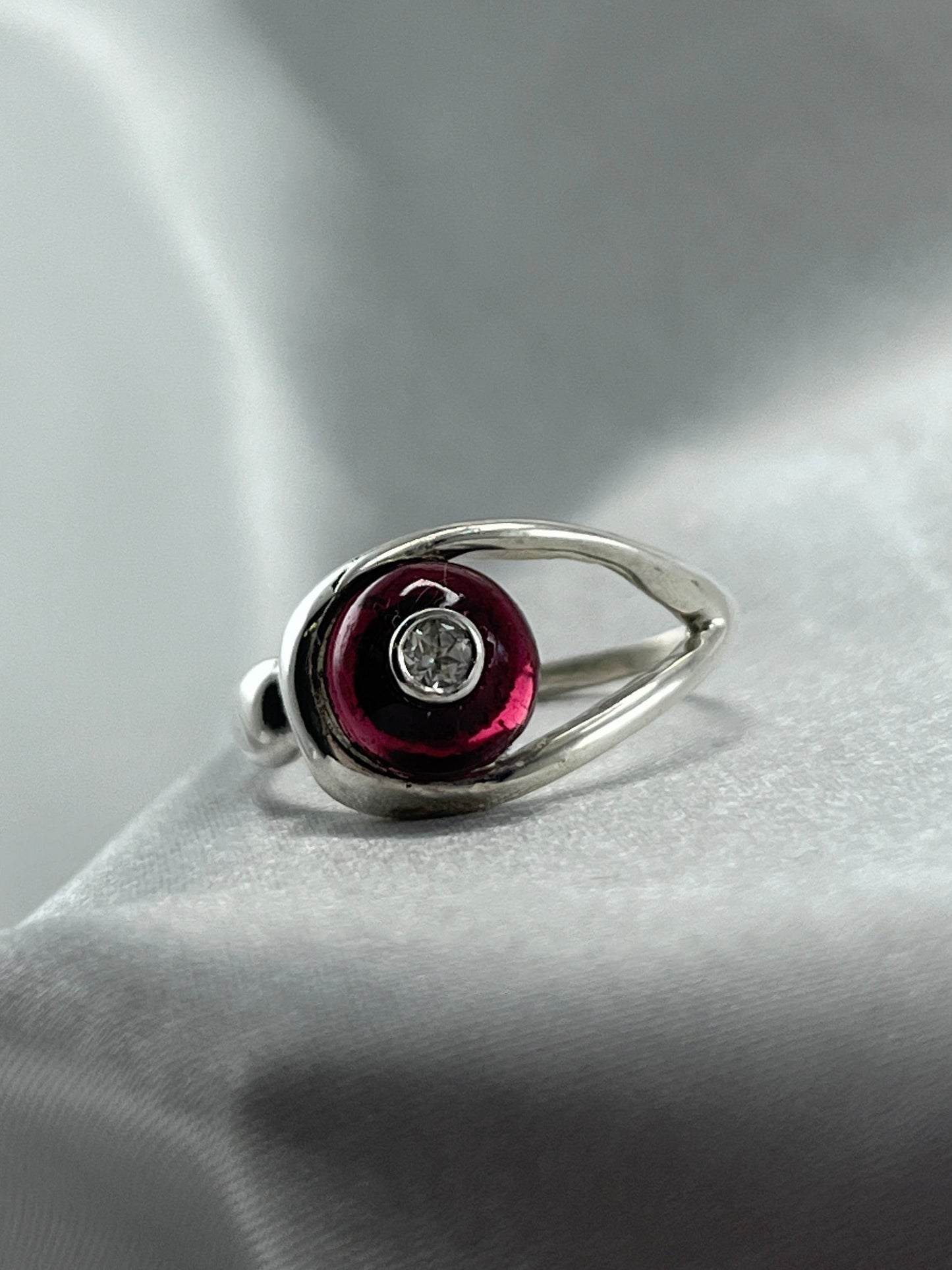 Tally Ho Saddle Ring - Size US 9